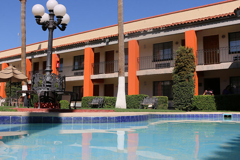 Colonial 4*